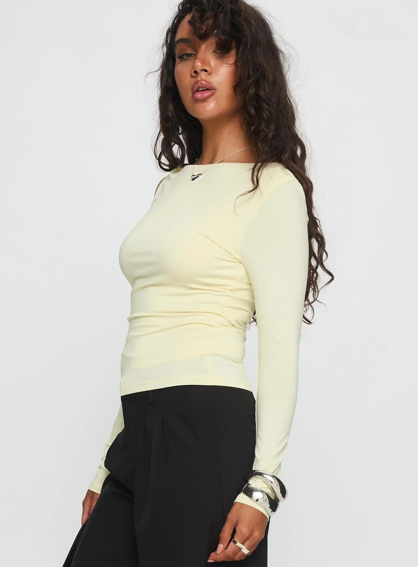 Aesha Twist Detail Long Sleeve Top Butter - Image 3