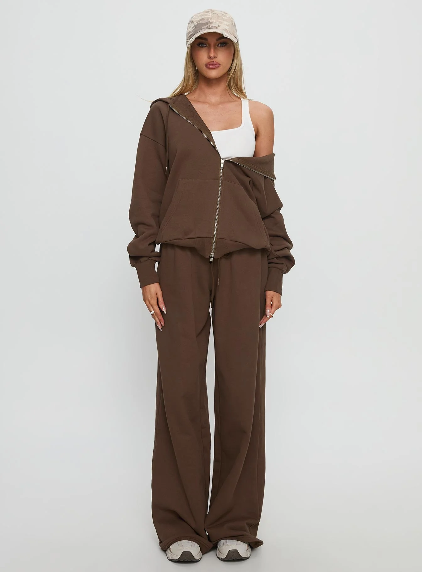 All Day Oversized Hoodie Chocolate - Image 7