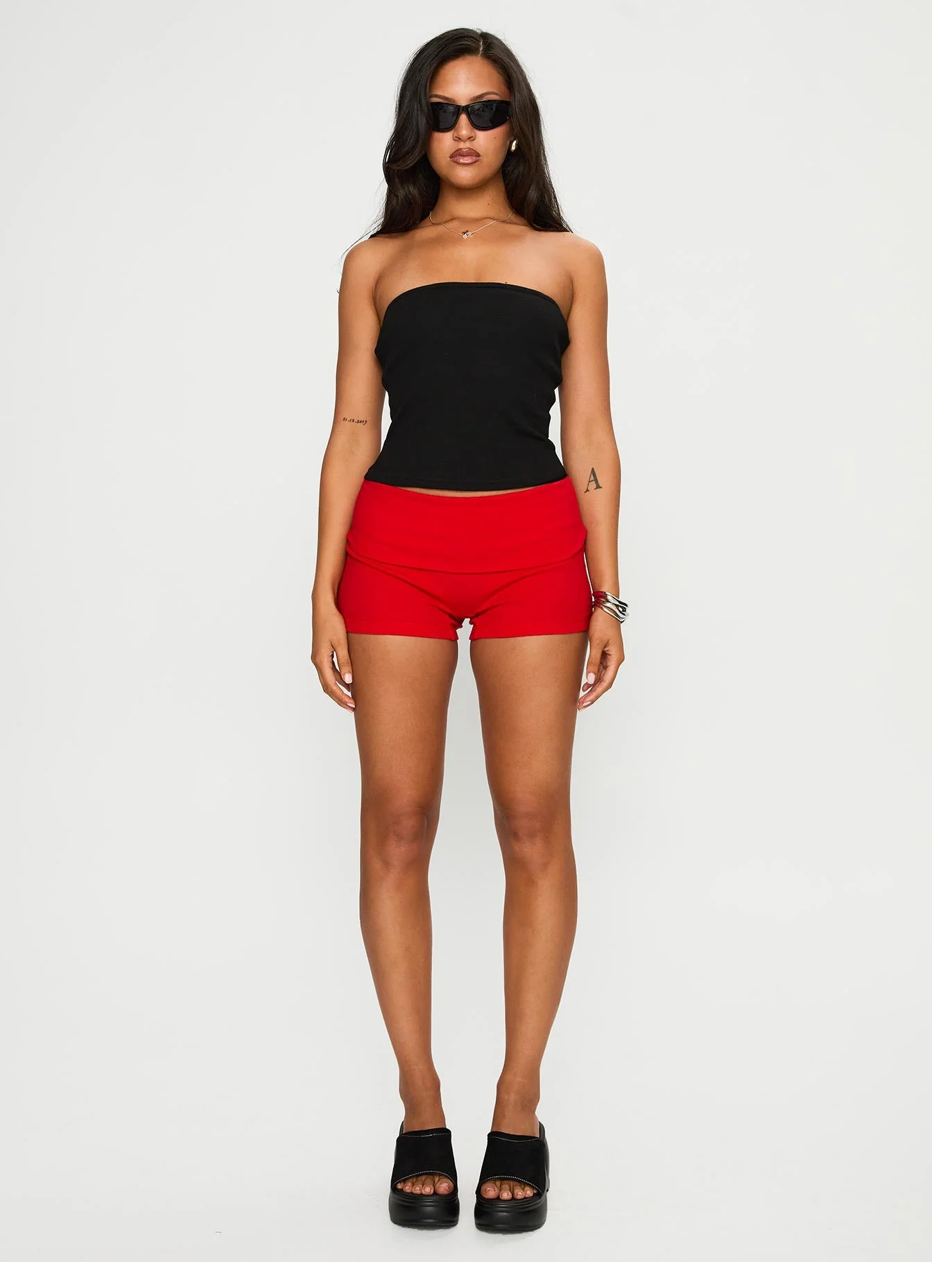 Baseline Low Rise Rib Shorts Red - Image 7