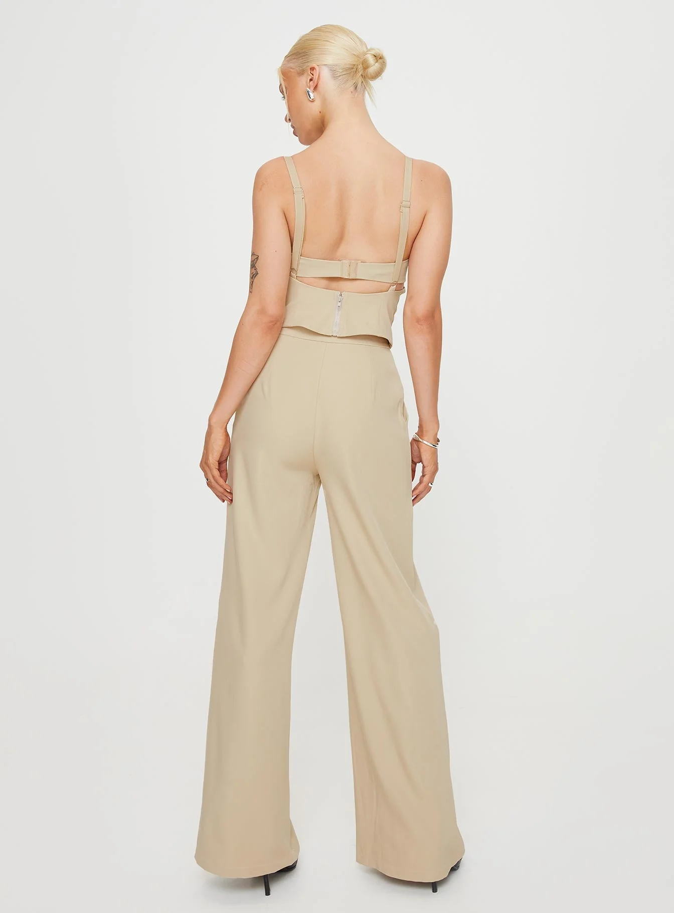 Briana Set Beige - Image 5