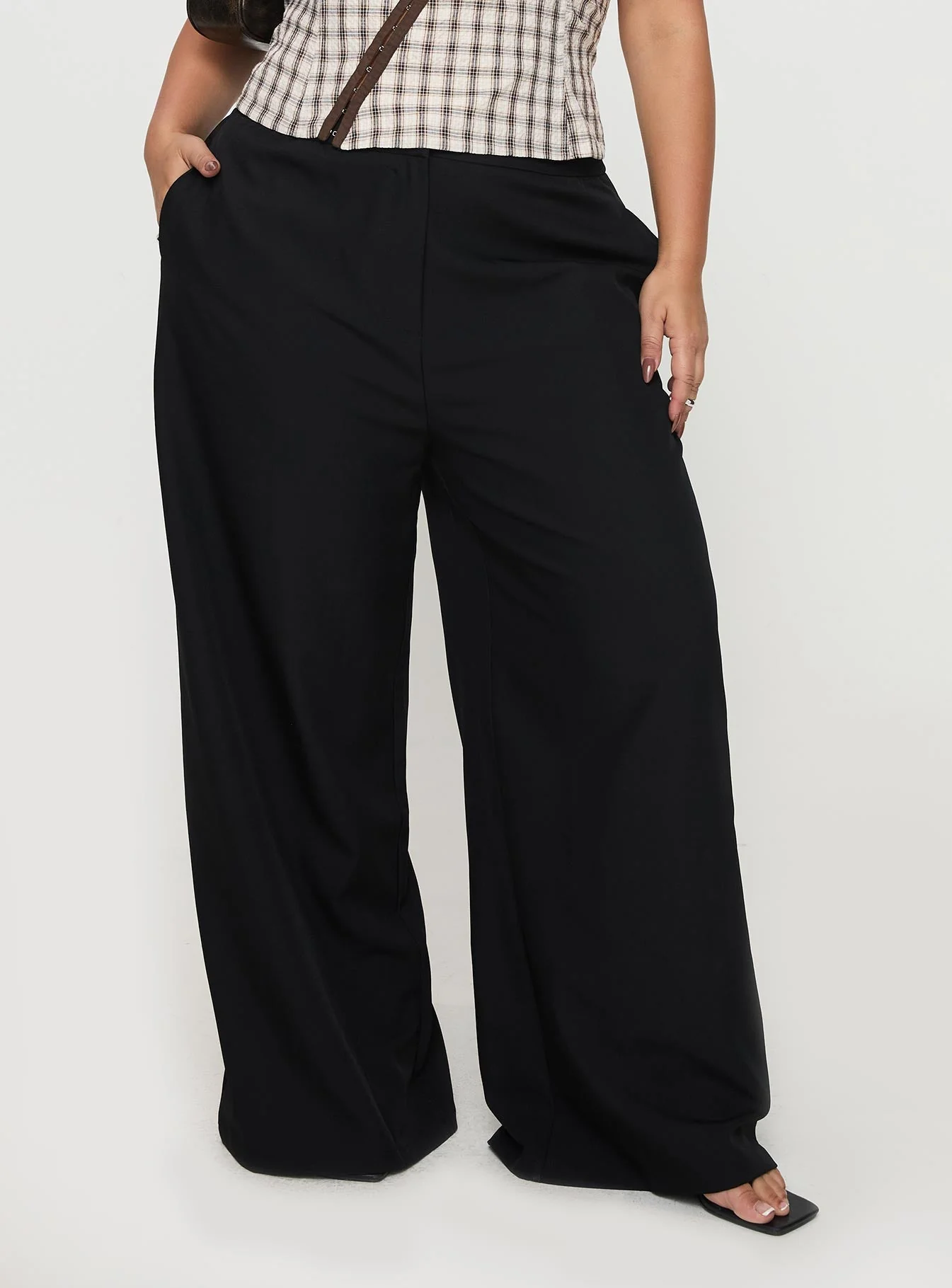 Burnette Pants Black Curve - Image 2