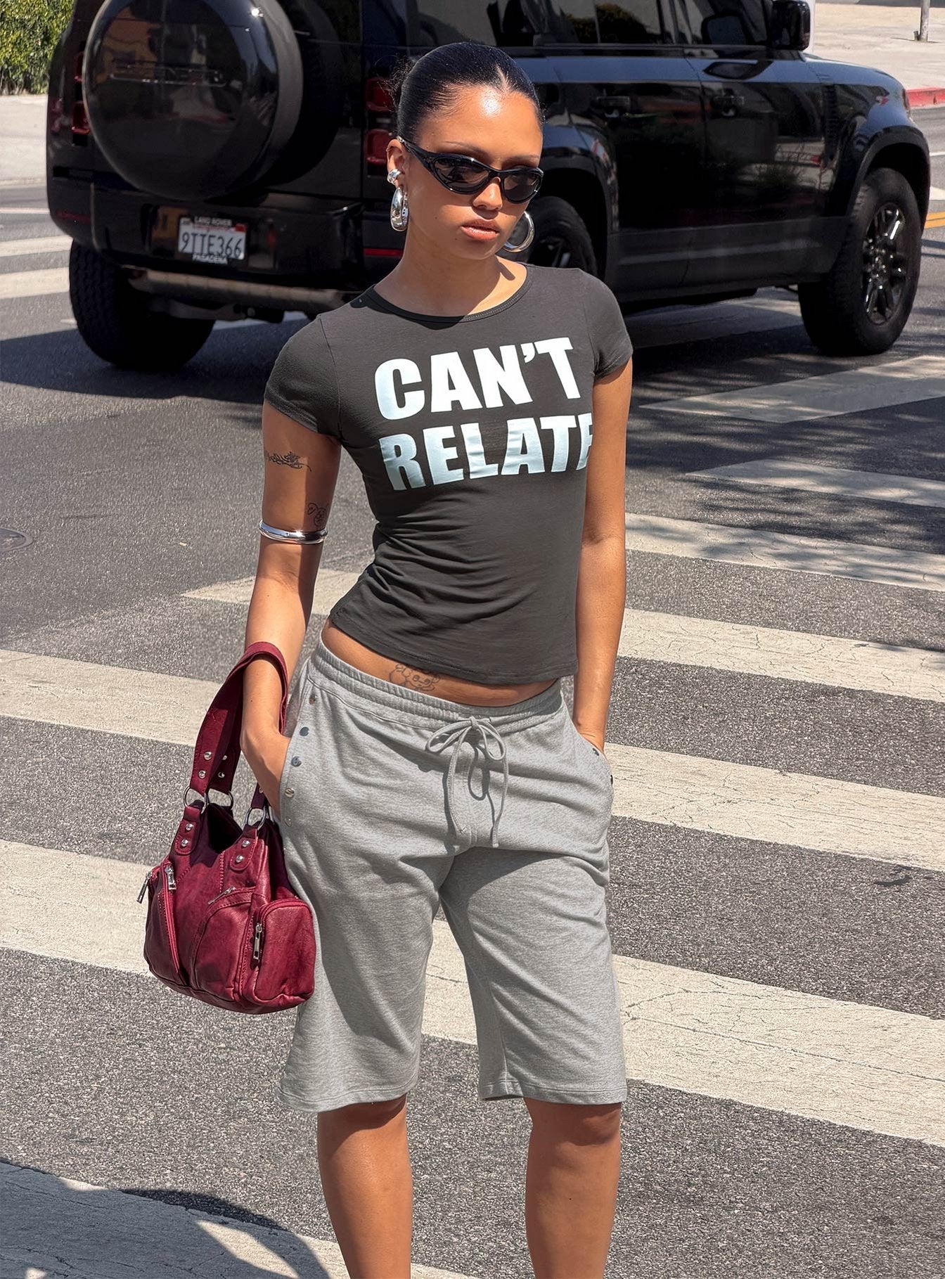 Can't Relate Graphic Top Grey / Blue - Image 8