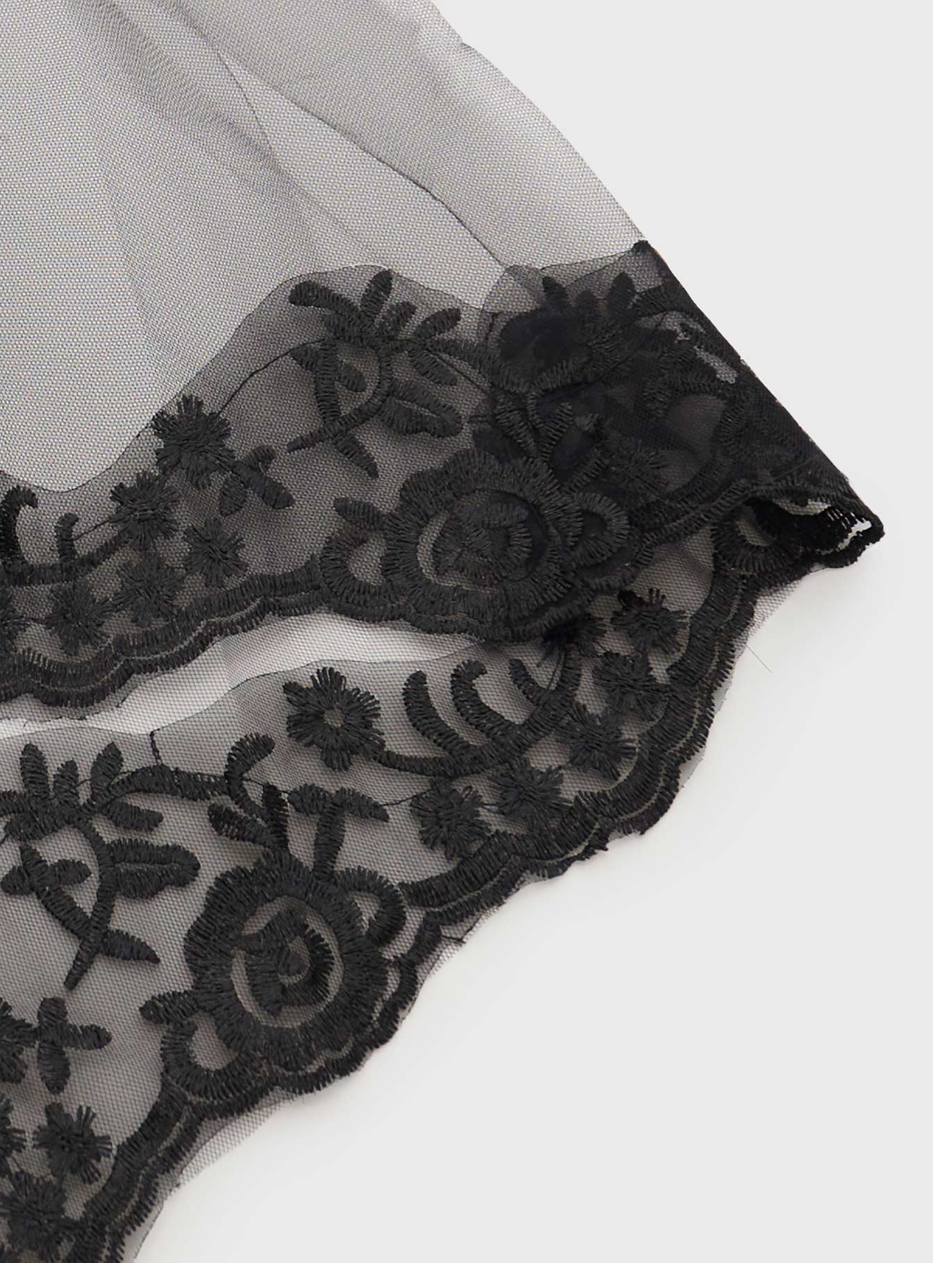 Deadly Veil Black - Image 4