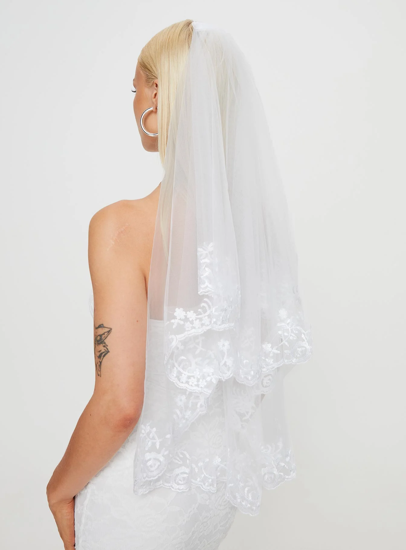 Deadly Veil White - Image 3