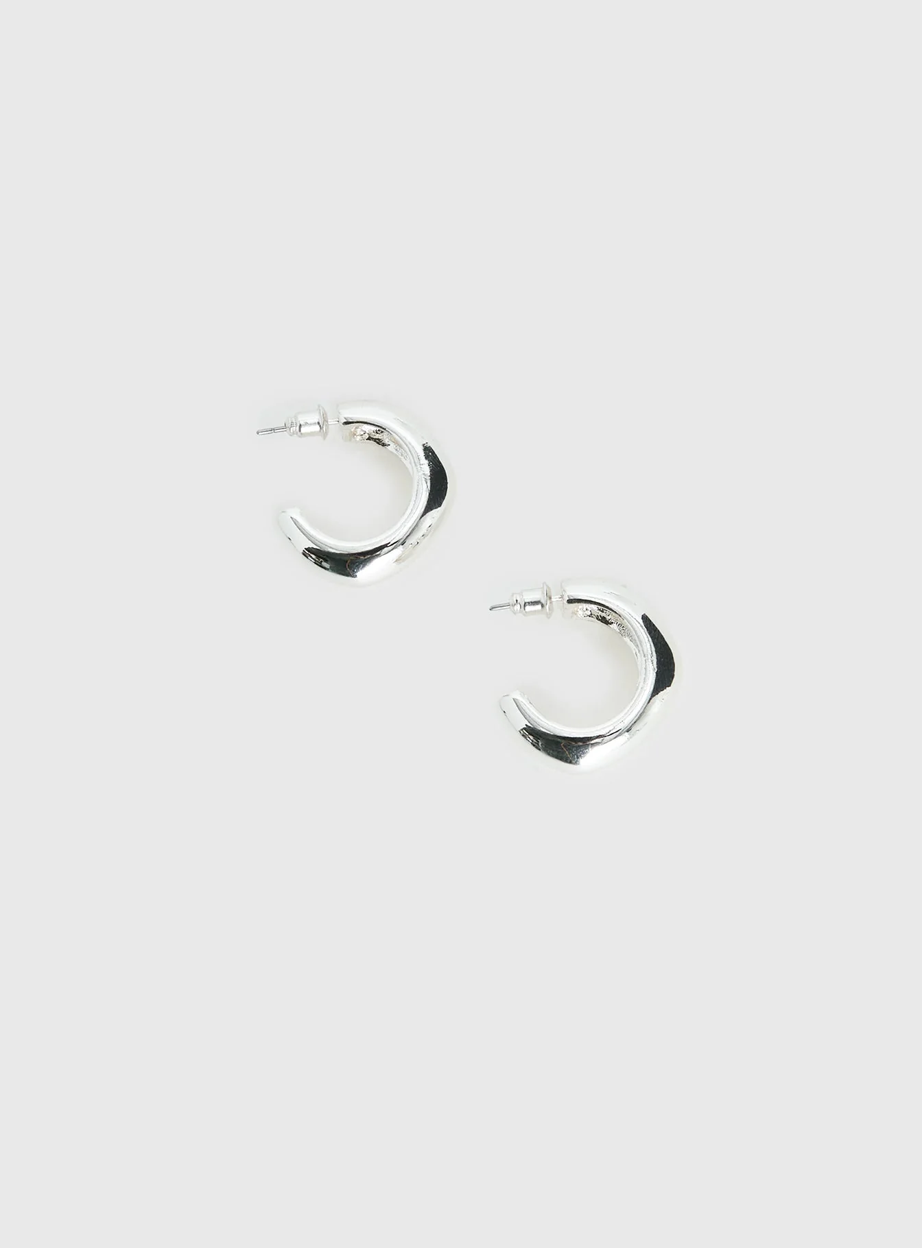 Elevara Hoop Earrings Silver - Image 3
