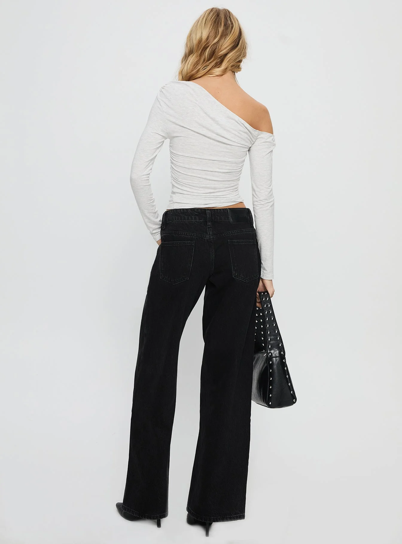 Ellanor Low Rise Straight Leg Jeans Washed Black Petite - Image 4