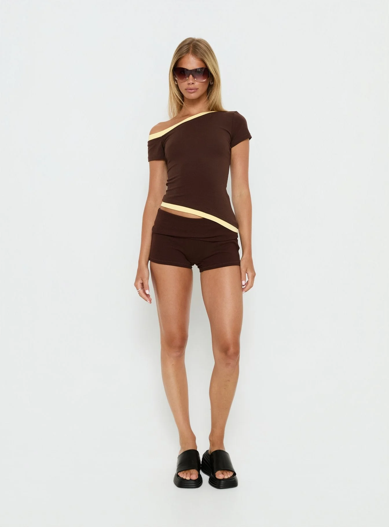 Eustace Off Shoulder Asymmetrical Top Brown / Yellow - Image 2