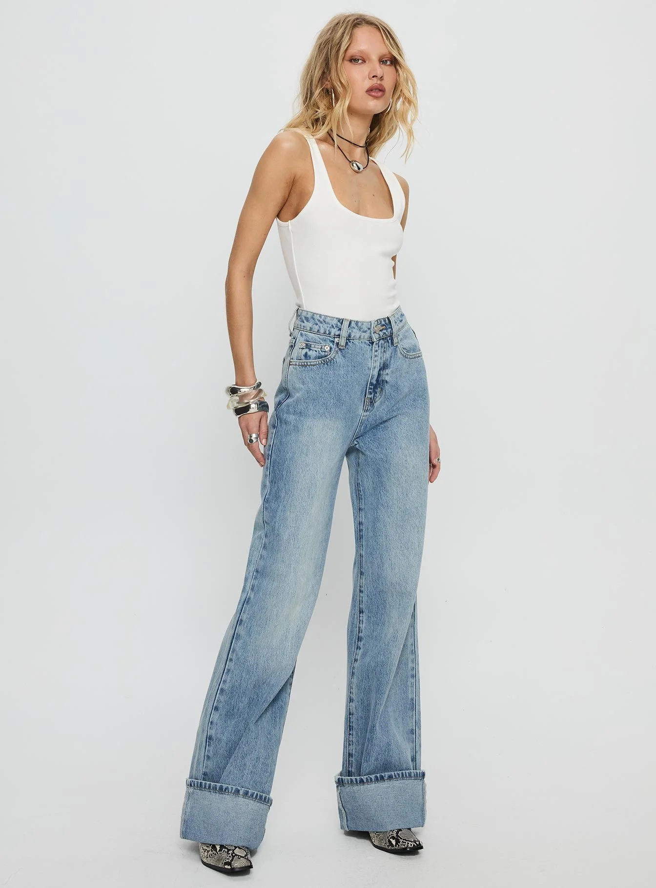 Florida Keys Mid Rise Straight Leg Cuffed Jeans Light Blue Wash - Image 3