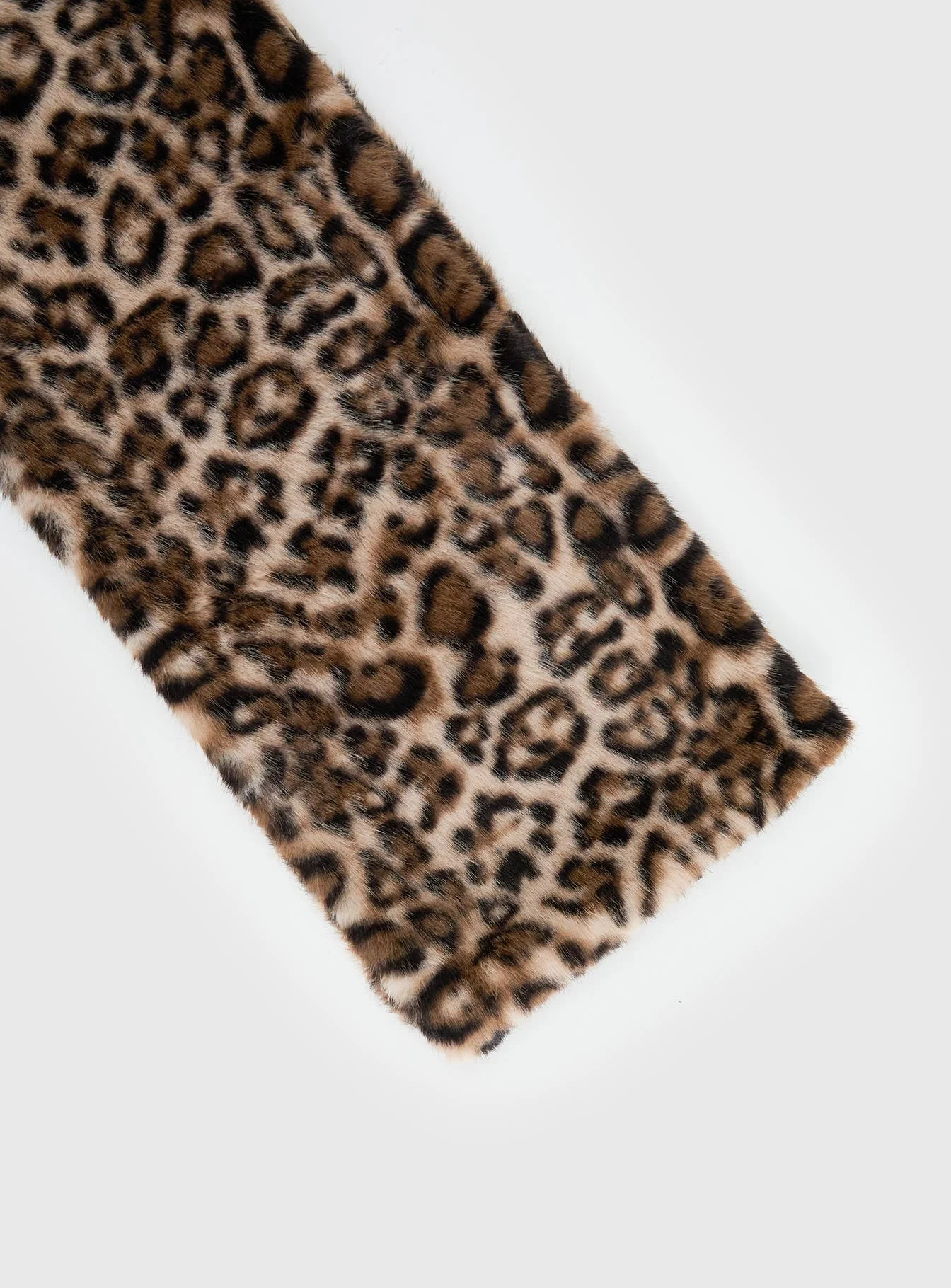 Freeze Fluffy Scarf Leopard - Image 3