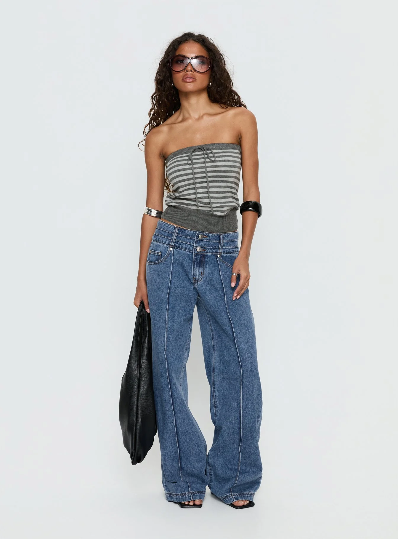 Hannalee Low Rise Wide Leg Jeans Mid Blue Wash - Image 3