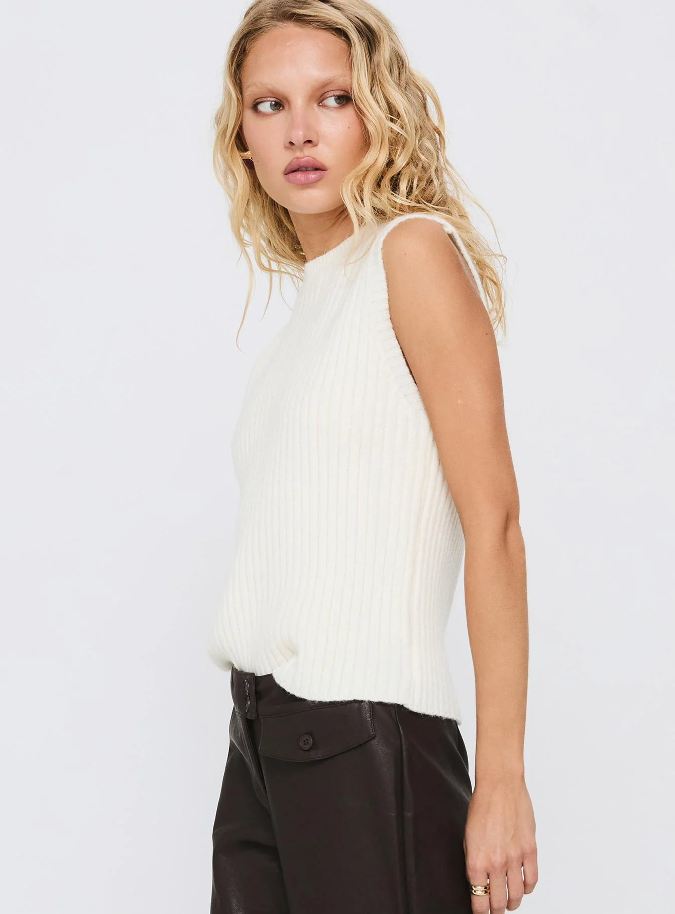Jessabell Rib Sleeveless Top White - Image 4
