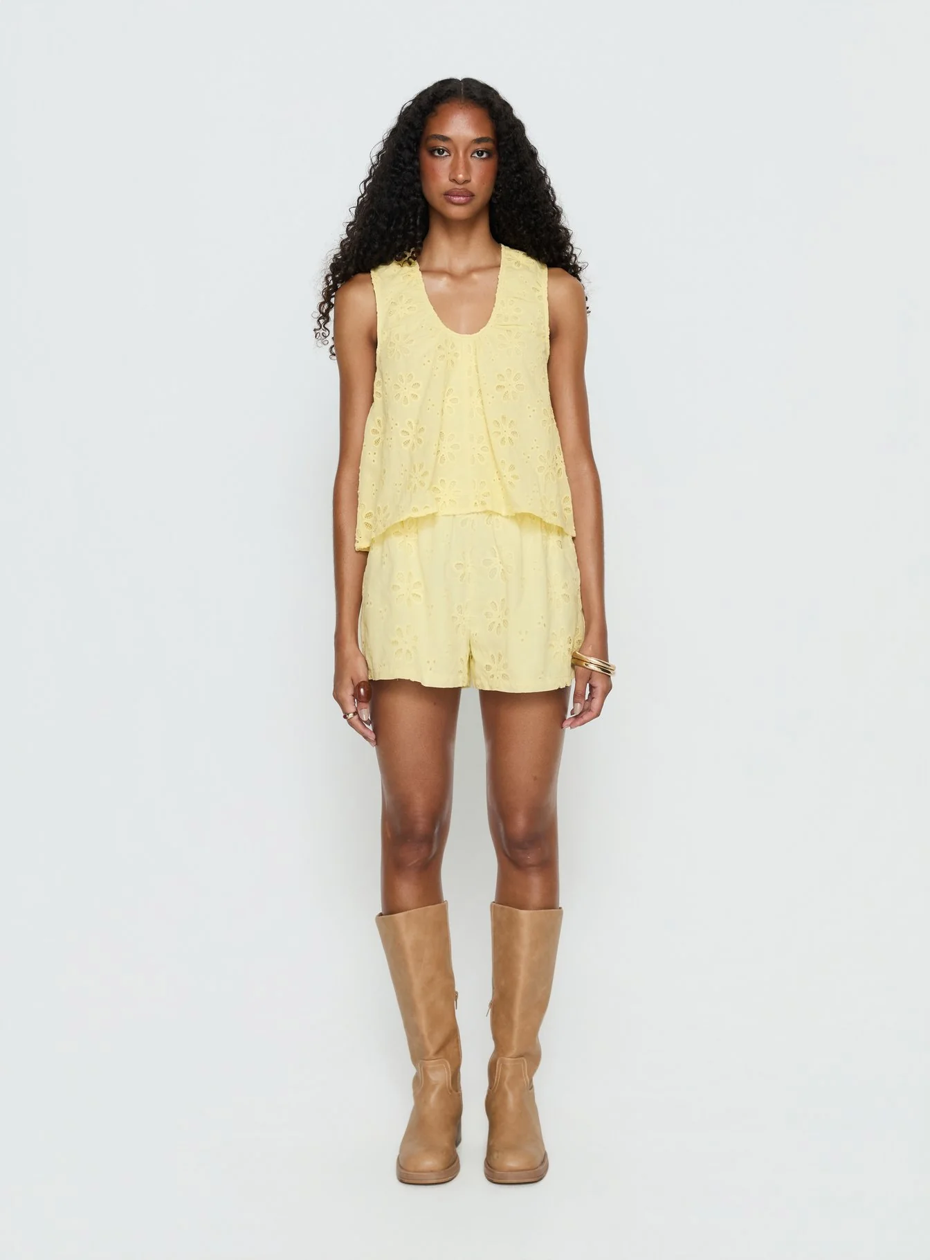 Lindey Embroidered Shorts Yellow - Image 6