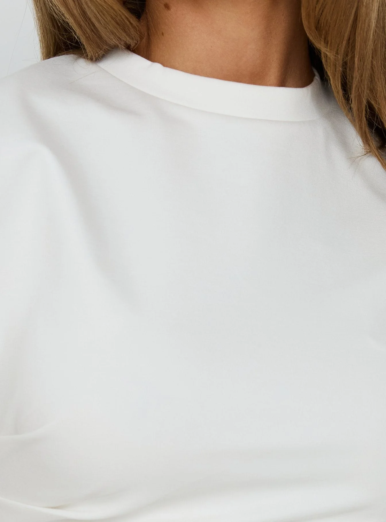 Lioxa Ruched Waist Tee White - Image 6