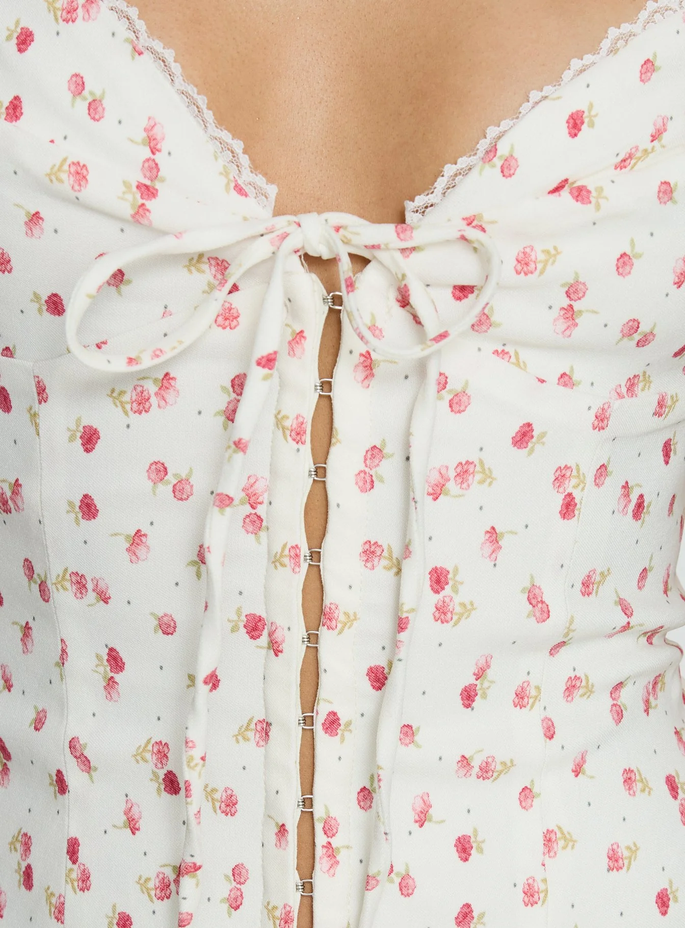 Nataliah Plunge Top Floral - Image 6