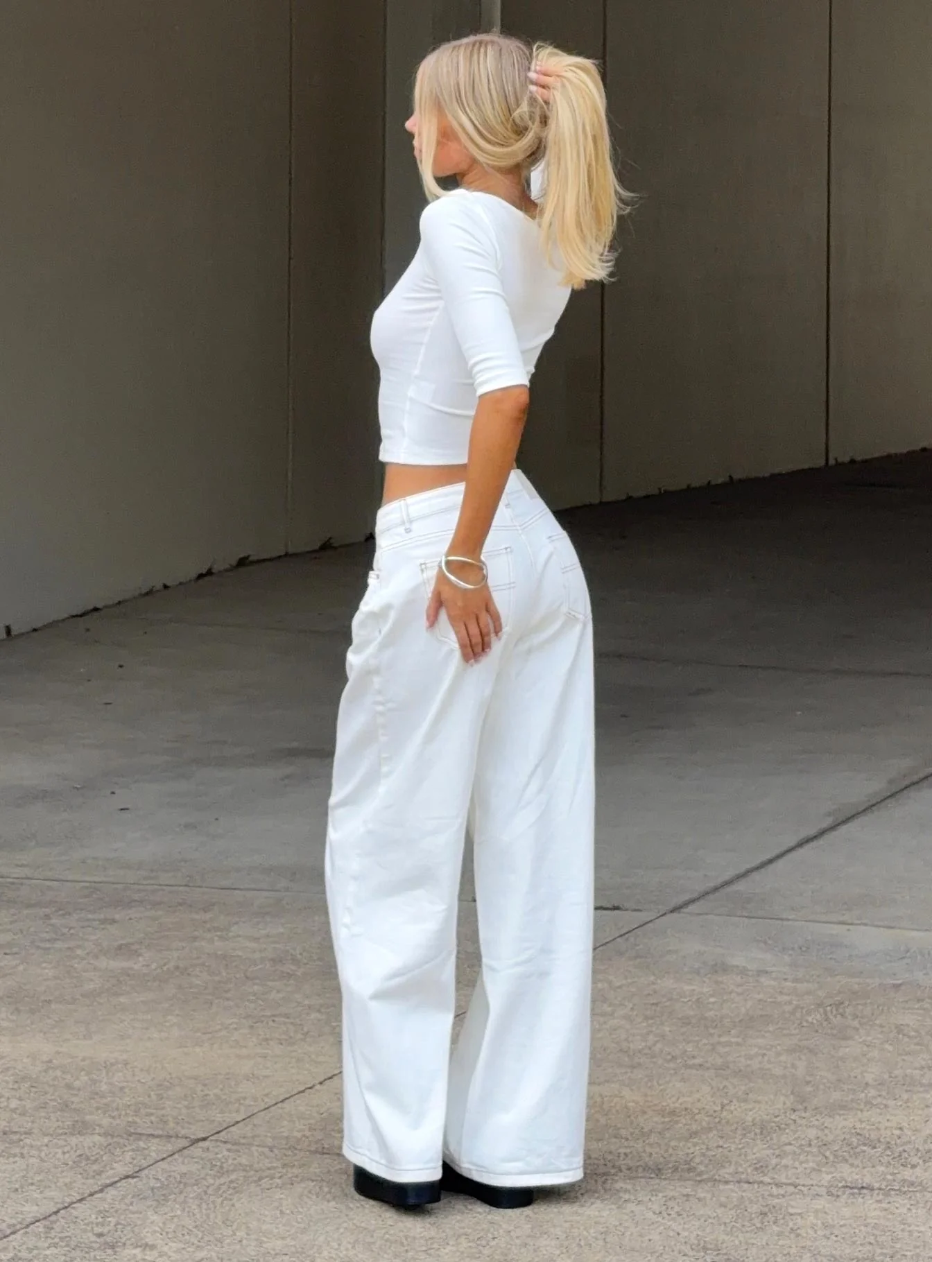 Naylor Mid Rise Wide Leg Jeans Cream - Image 11