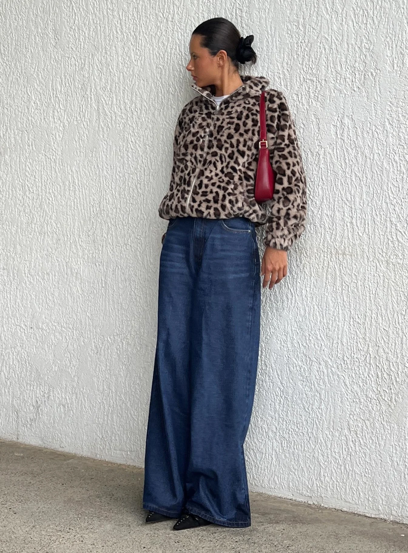 Naylor Mid Rise Wide Leg Jeans Mid Blue Denim - Image 11