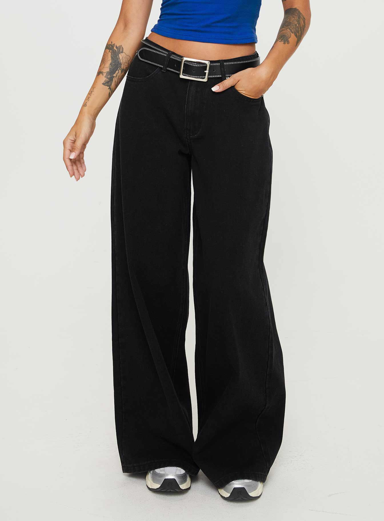 Naylor Mid Rise Wide Leg Jeans Washed Black Denim - Image 3