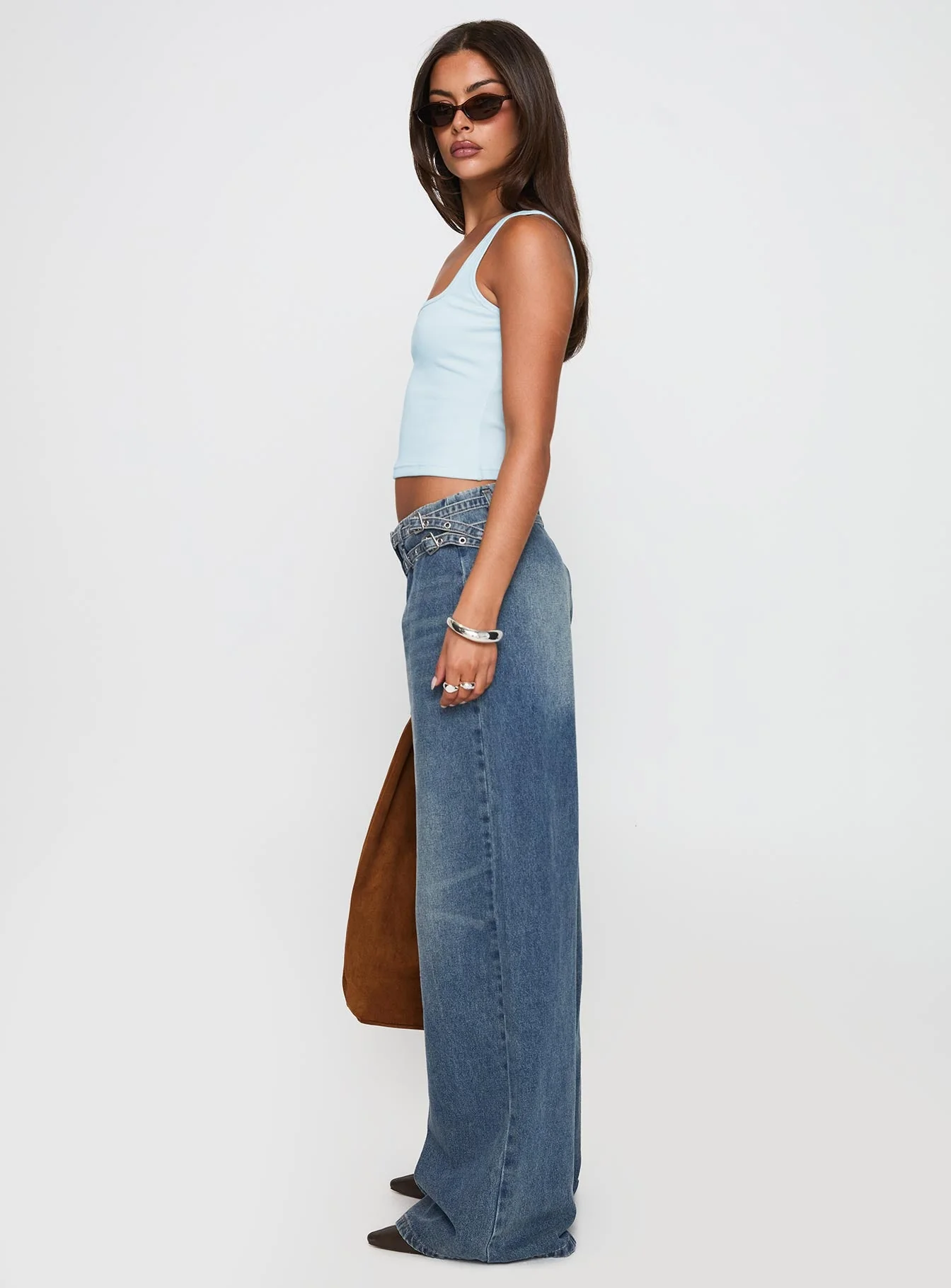 Paltrow Mid Rise Wide Leg Cargo Jeans Mid Blue Wash Petite - Image 4