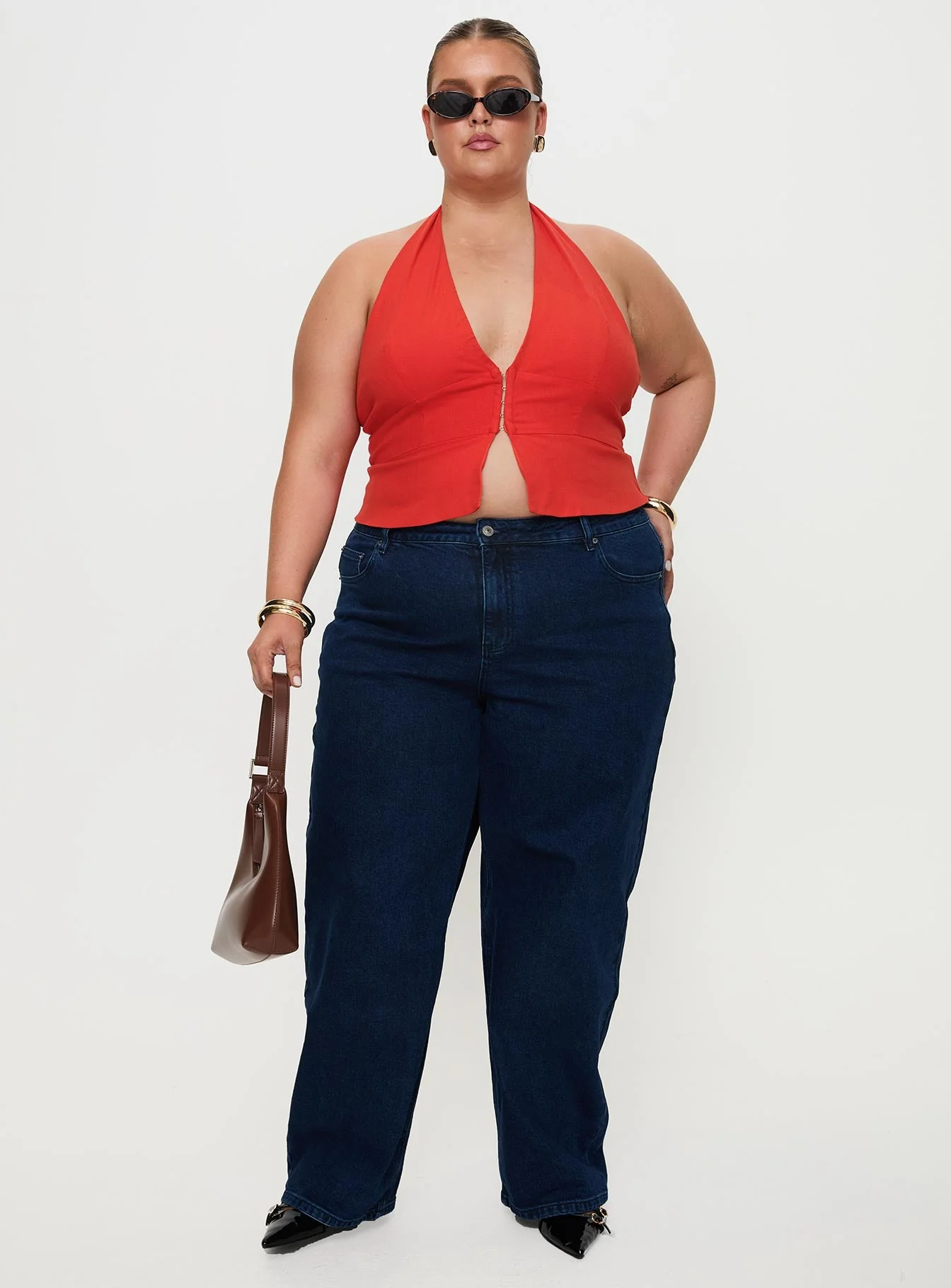 Pleasing Top Red Curve - Image 3