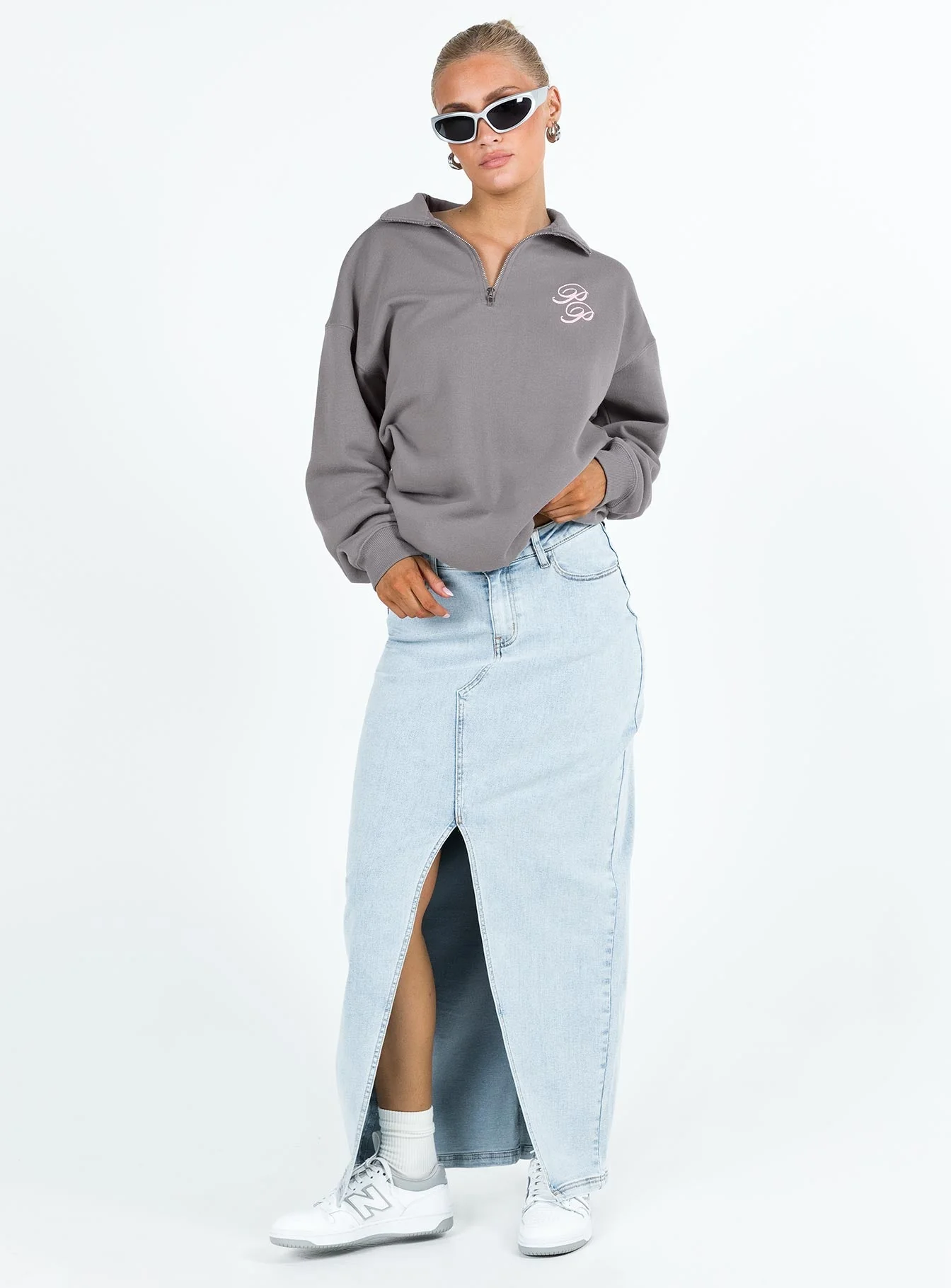Princess Polly Quarter Zip Sweatshirt Cursive Text Charcoal / Light Pink - Image 3