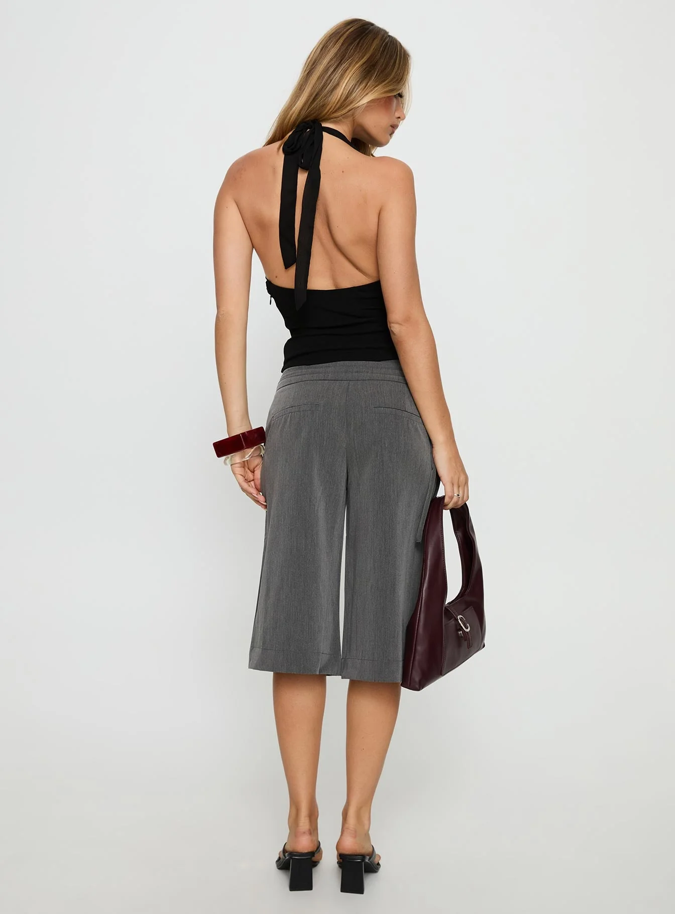 Rakelle 3/4 Tailored Shorts Dark Grey - Image 5