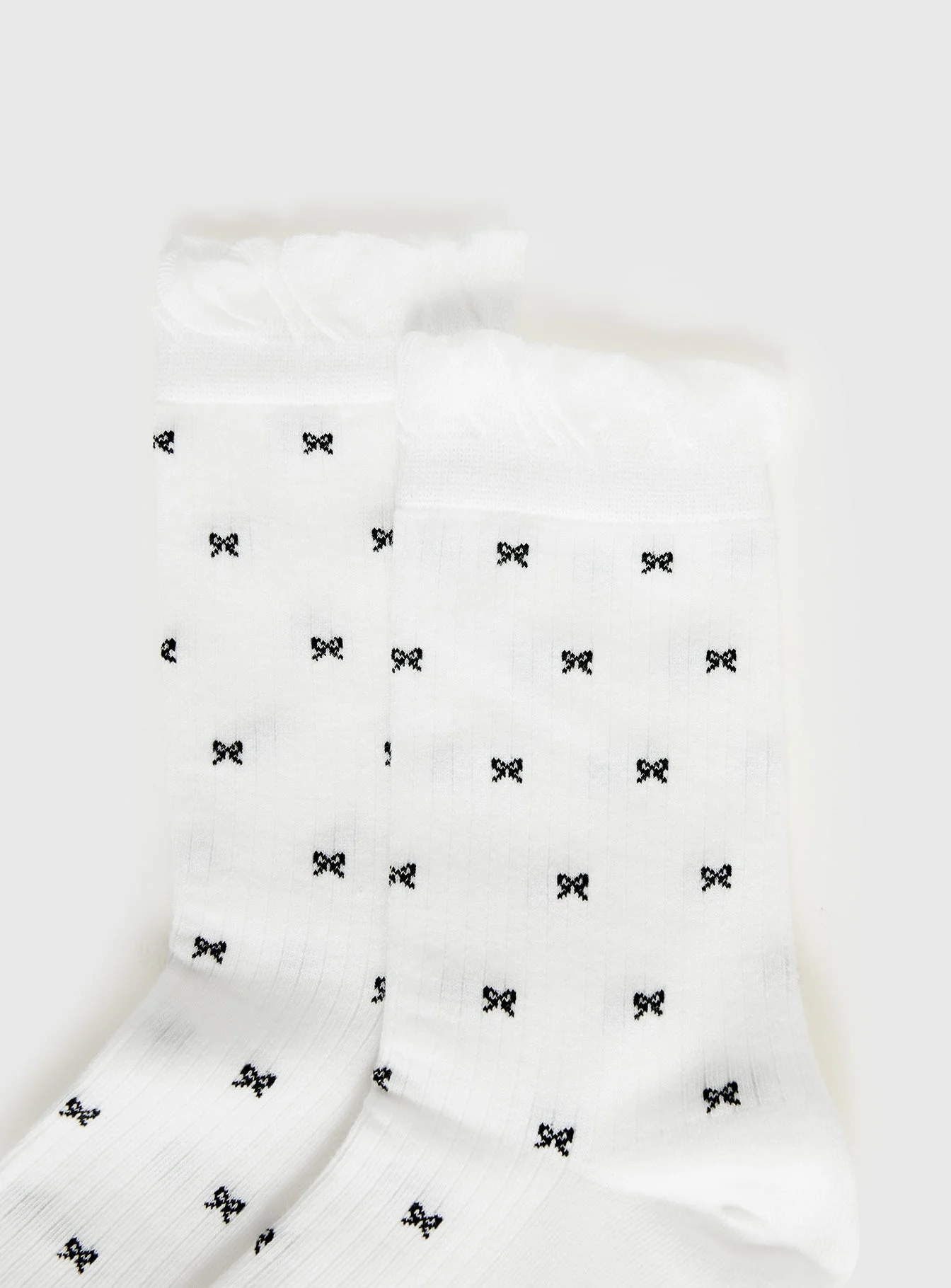 Soffie Frill Detail Bow Socks White - Image 3
