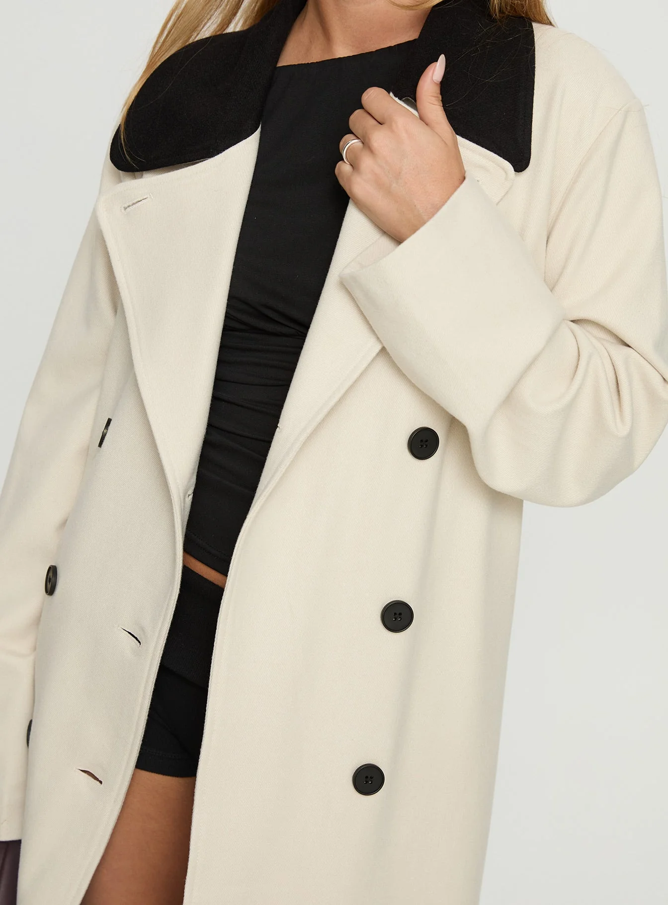 Soho Trench Coat Beige - Image 6