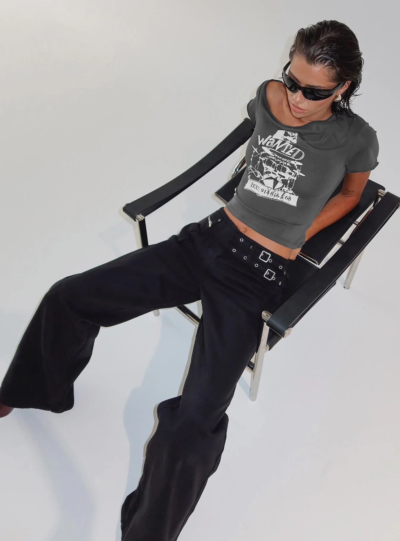 Star Wanted Asymmetrical Tee Grey - Image 9