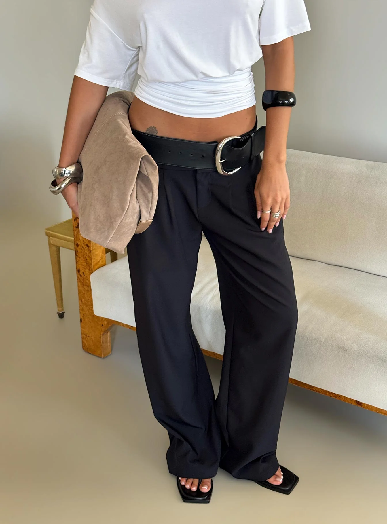 Two Lovers Low Rise Pants Black Petite - Image 9