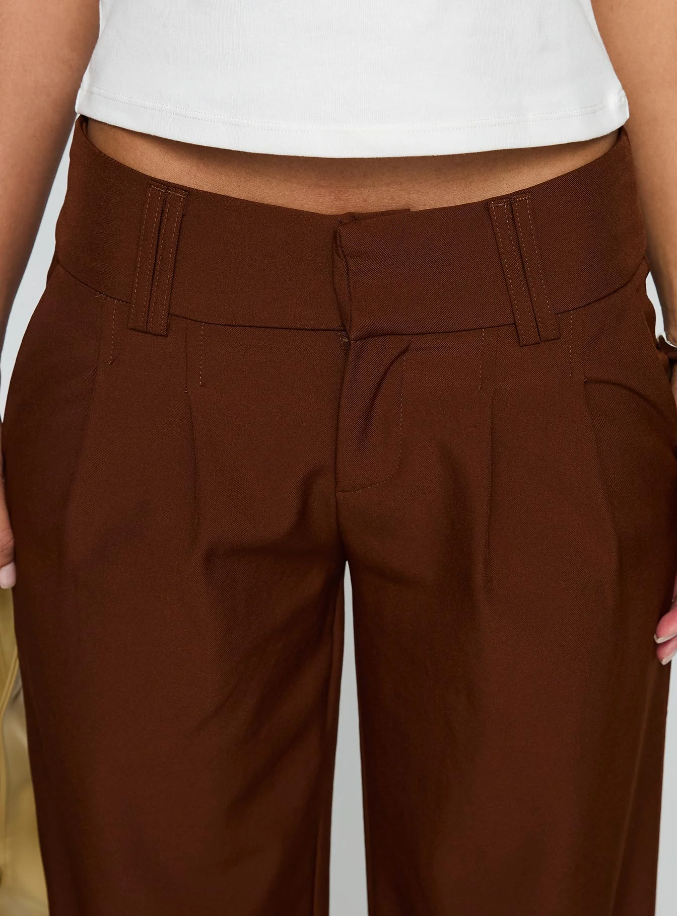 Two Lovers Low Rise Pants Brown - Image 4