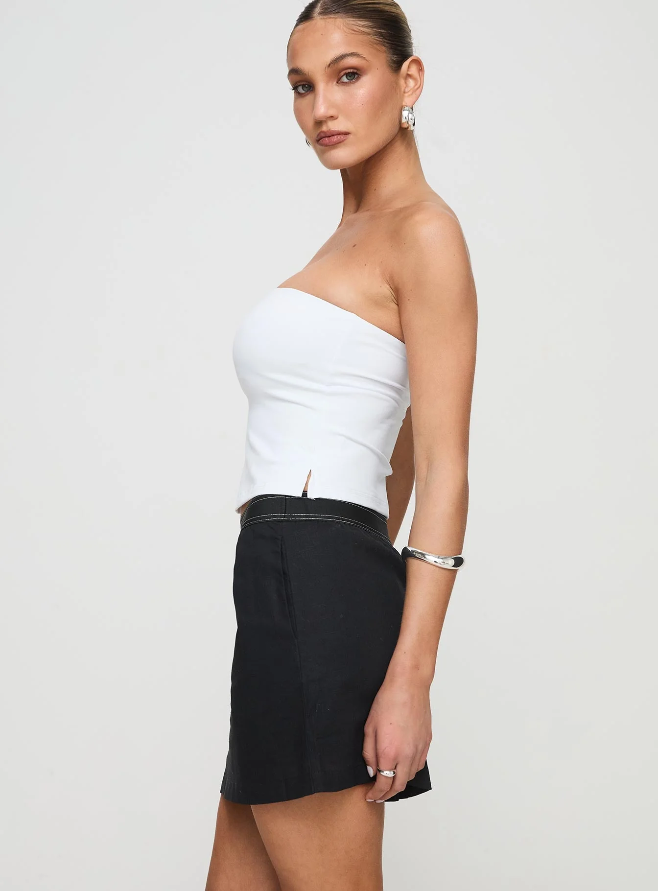 Vandon Linen Lounge Mini Skirt Black - Image 4