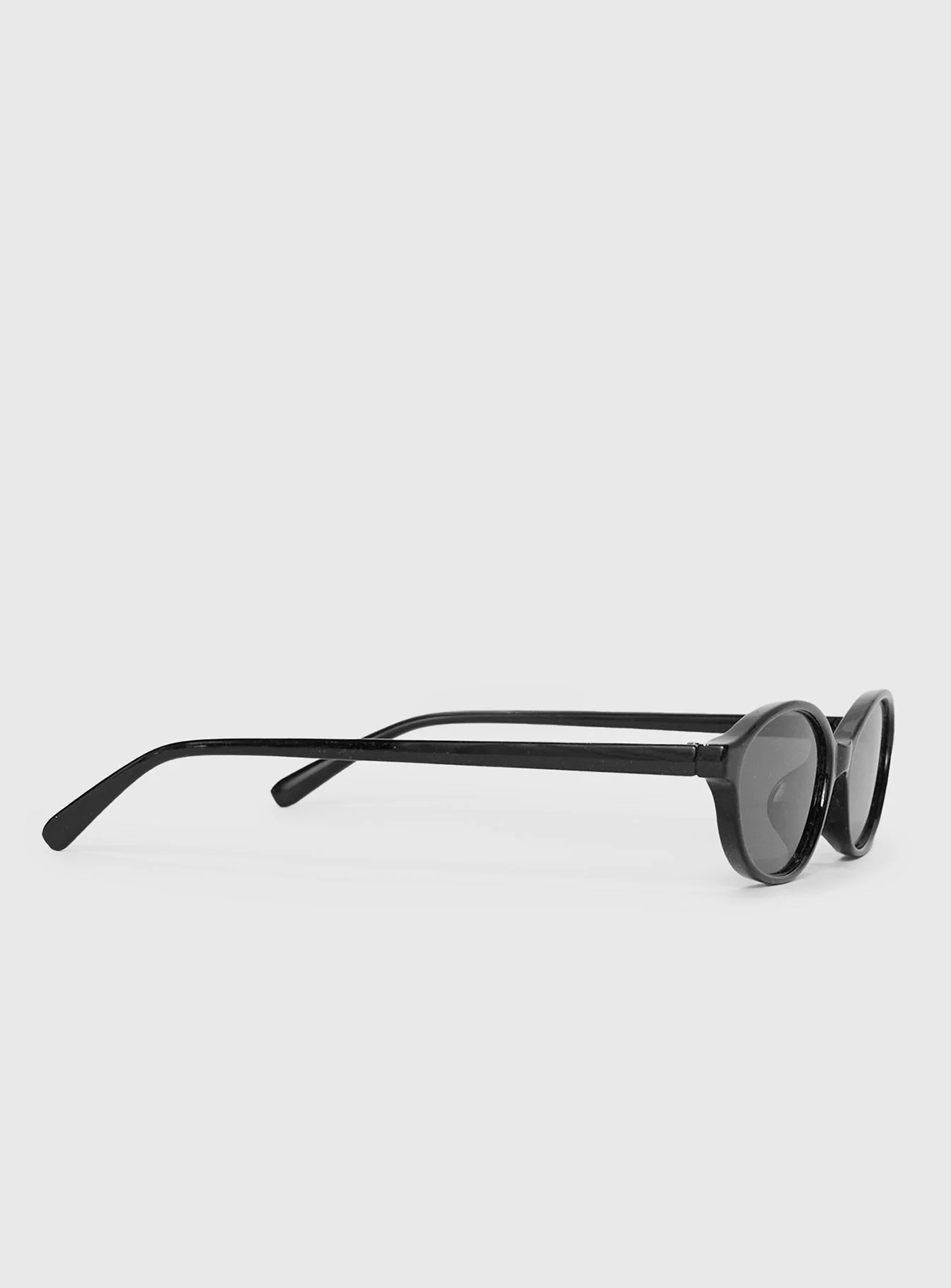 Wonderful World Sunglasses Black - Image 3