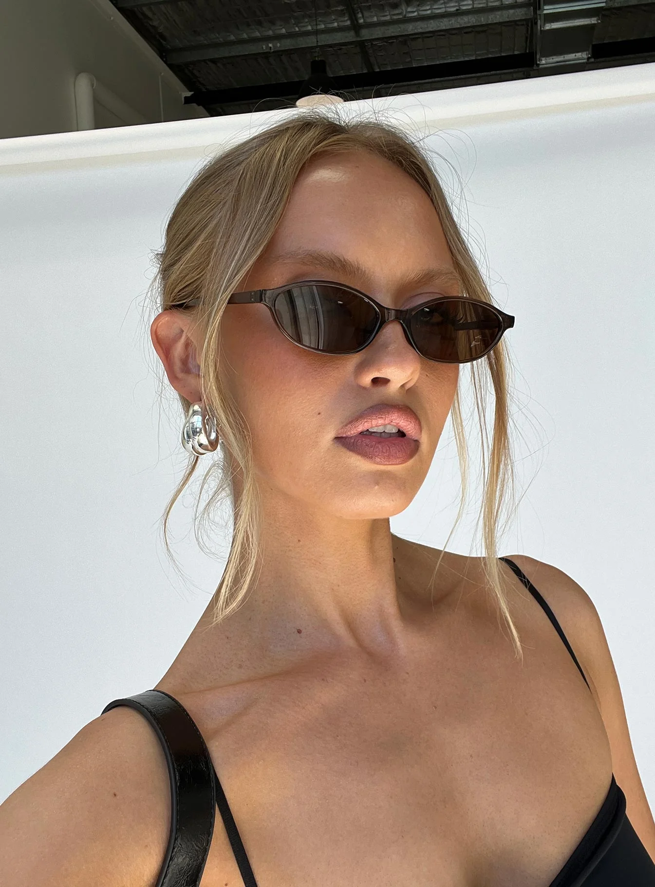 Wonderful World Sunglasses Brown - Image 5