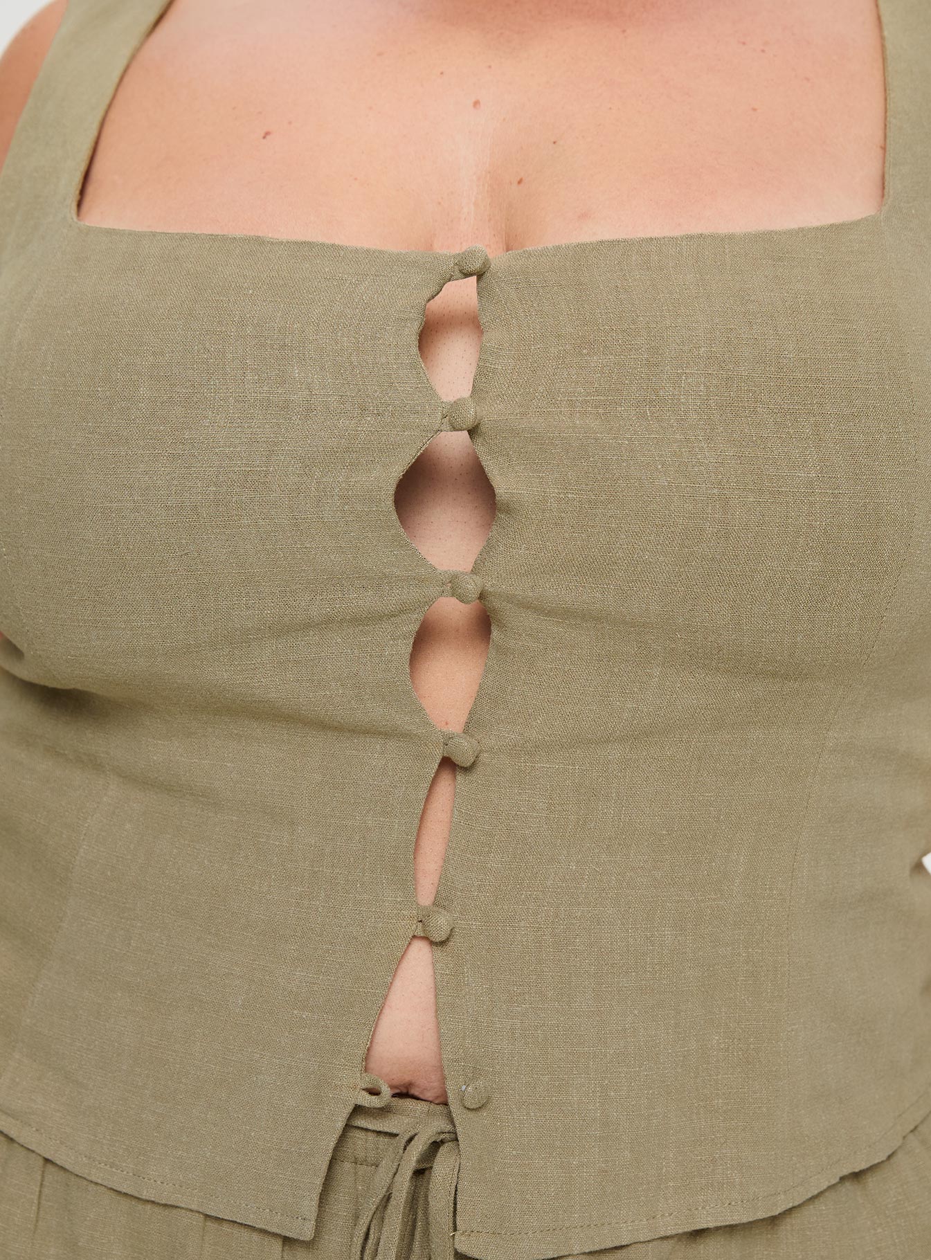Zenda Linen Blend Top Olive Curve - Image 6